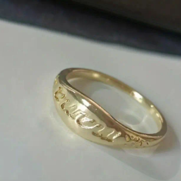 Dainty Mama Ring Size 7 - Picture 6 of 7